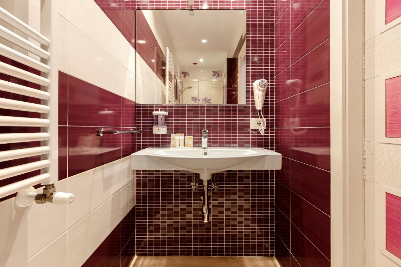 Tiffany Suites ซอร์เรนโต ภายนอก รูปภาพ