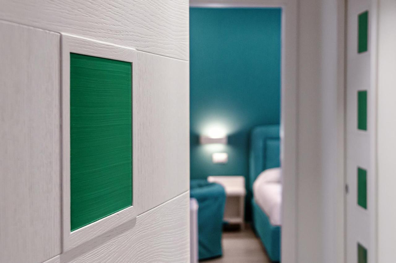 Tiffany Suites ซอร์เรนโต ภายนอก รูปภาพ